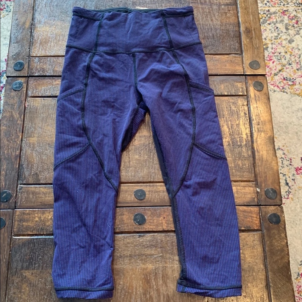 Lululemon crops with rouched waist